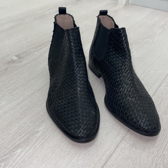 Black leather booties - Picture 2 of 4